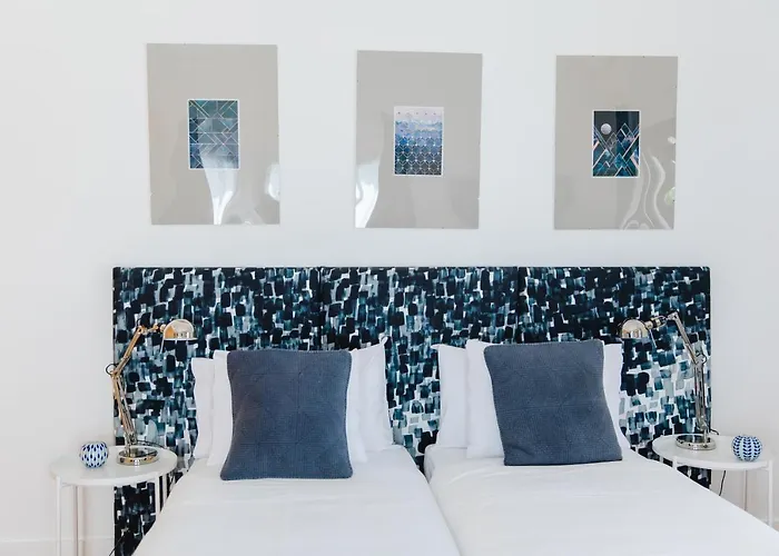Cambeiros - Bed & Breakfast 4*